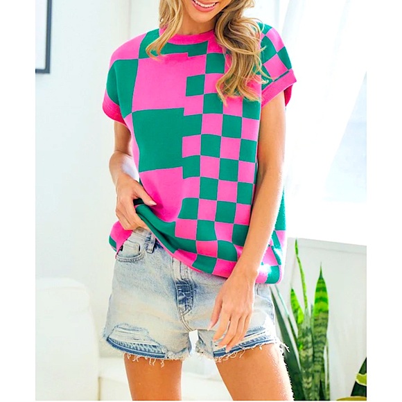 ☃️BOGO50%☃️🆕🩷FIRST LOVE: Green/Pink Checkered Knit Top SMALL •SEE VIDEO• - Picture 6 of 7